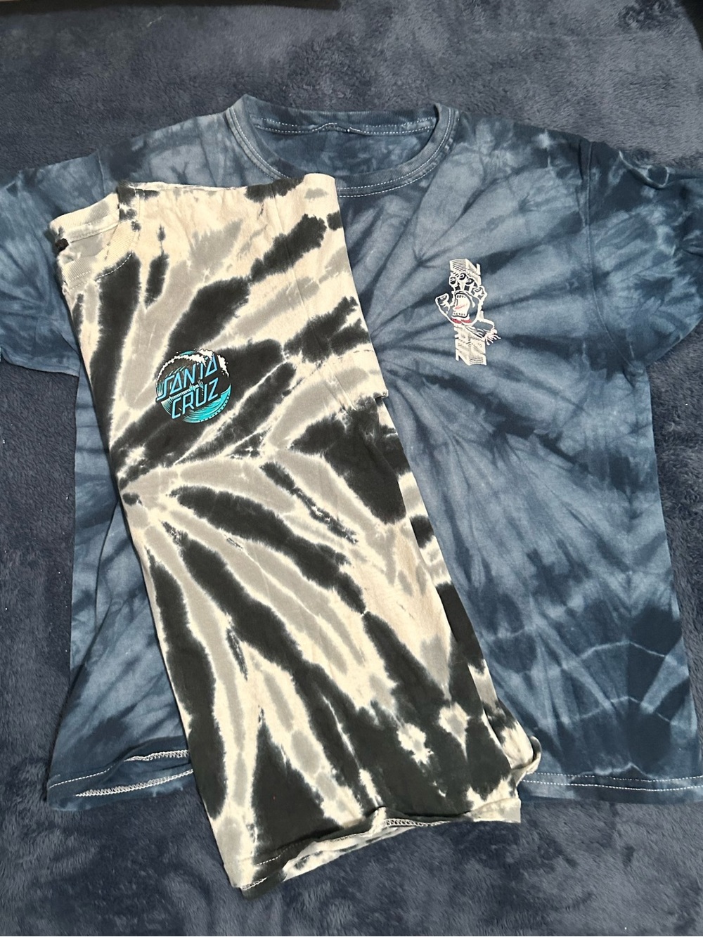 Santa Cruz Skateboards Tie-Dye Short Sleeve Tees in Blue and Black set of 2